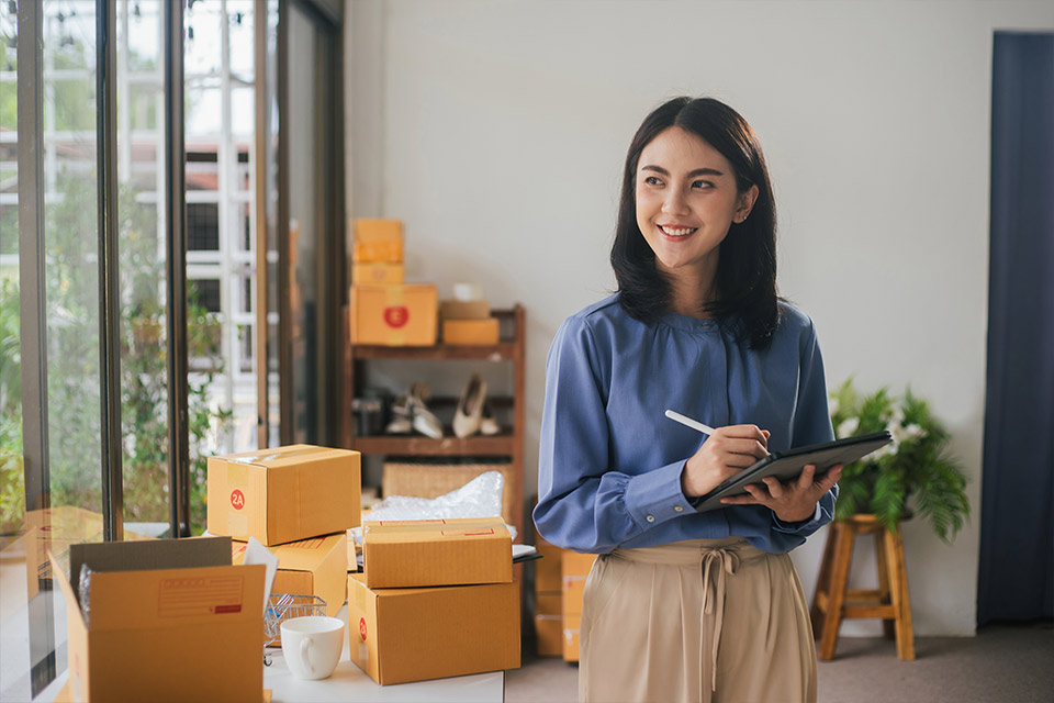 Offering Same-Day and Express Courier Services