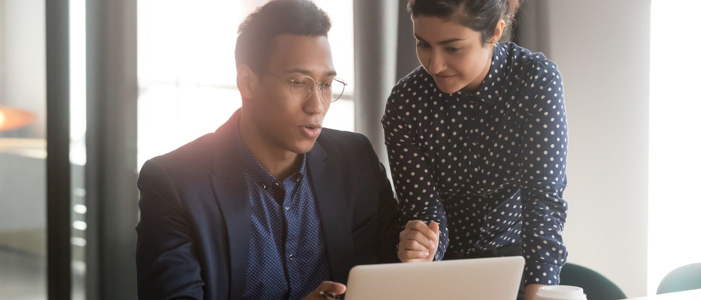 Assistants Prioritize Tasks to Maximize Daily Output