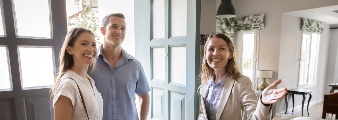 Difference Between Household Managers vs Property Managers
